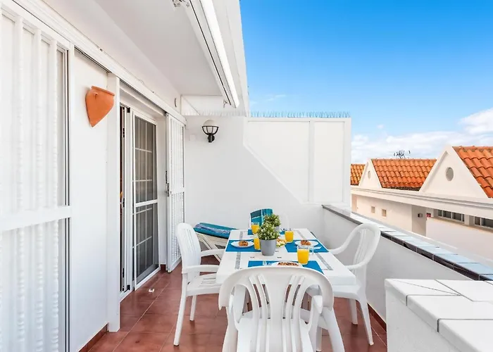 C103 Big Terrace, Pool! דירה *